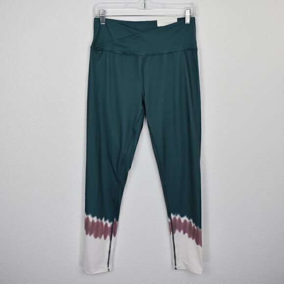 Maurices Luxe Ultra High Rise Legging Size Medium New with Tags no hole/stains - Picture 1 of 6